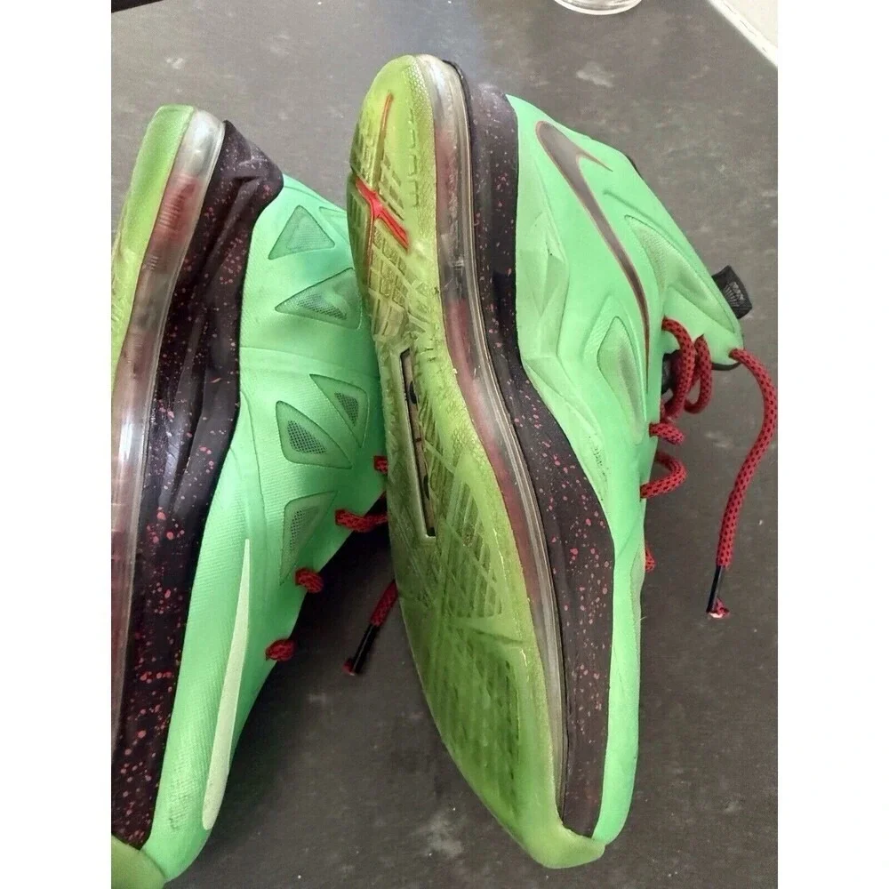 Nike Lebron Youth‎ Size 6.5 High Cutting Jade 10 Christmas